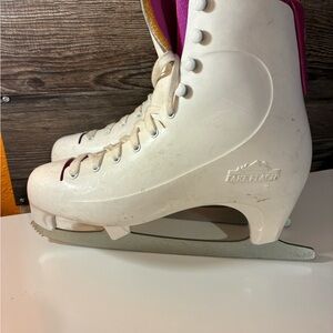 White Women's Ice Skates with Pink Liner